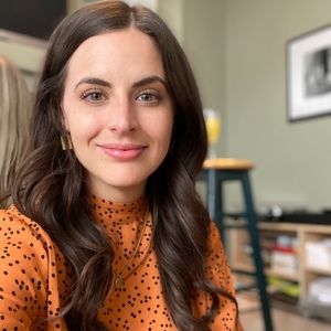 Meet your Posher, Laura